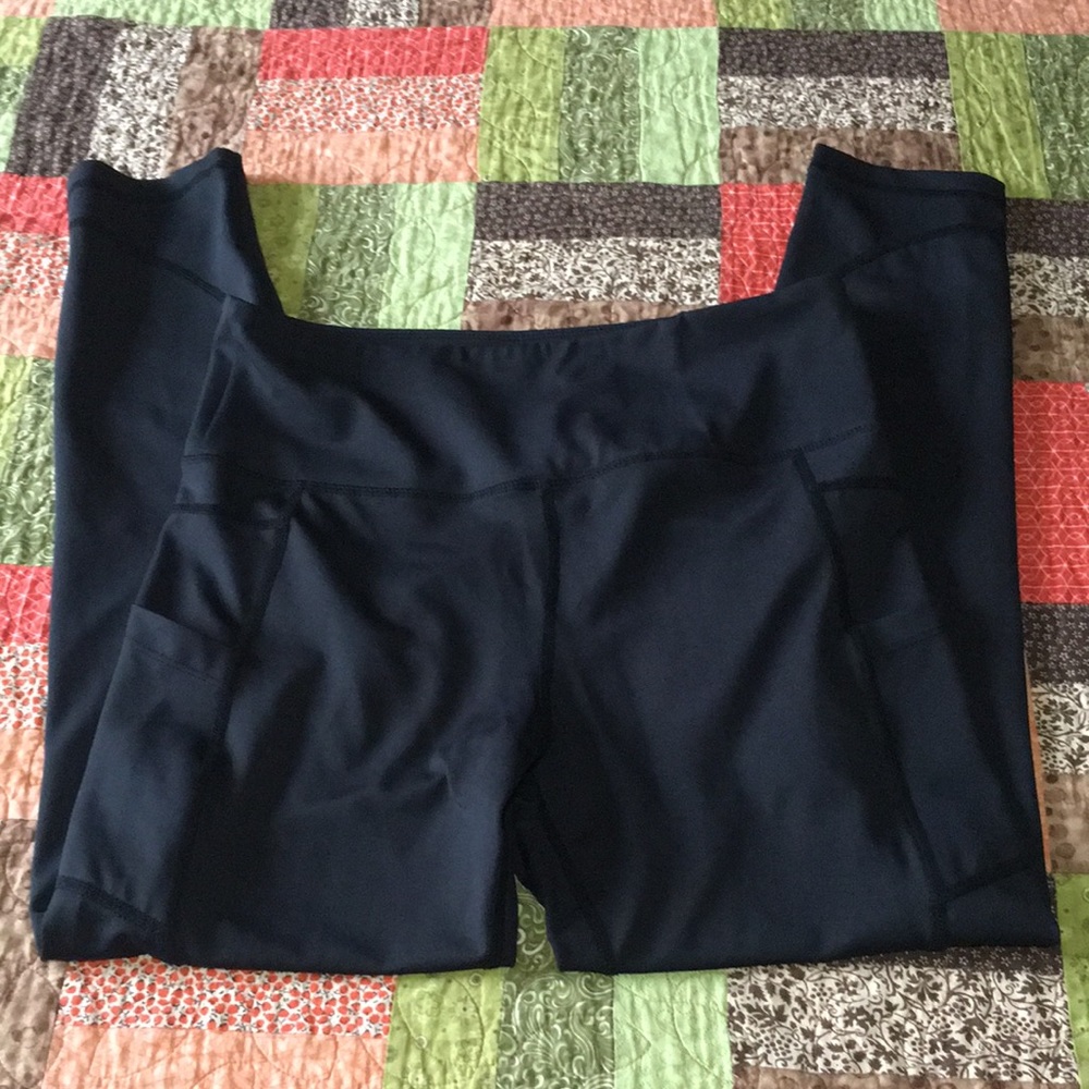 Zyia black 8-10 7/8th length leggings